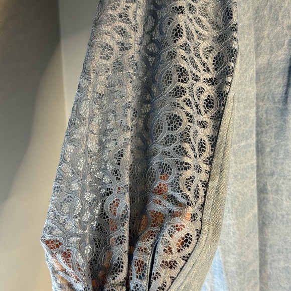 Denim and lace button down long sleeve - Picture 10 of 12